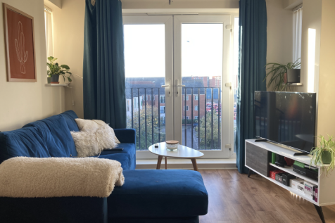 Tanner Court // 2 Bed Flat // Aug 2027 photo 4