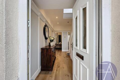 Ryder Crescent, Southport photo 3