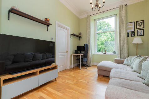 Flat 10 Barshaw House, PA1 3JH L-9