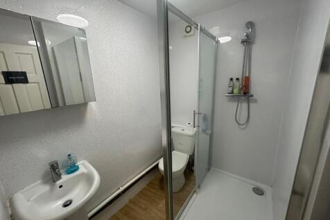 Noor Court, 49 Raven Row, E1 photo 3