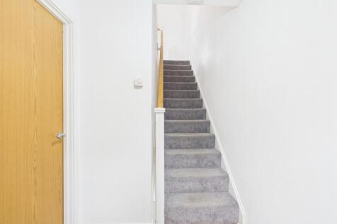 Mallow Drive, Manchester, M7 photo 3