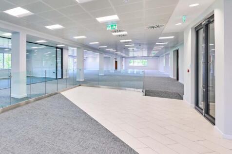 2100 FF The Crescent_Page_06_Image_0001.jpg