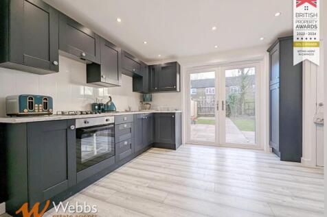 Kitchen 1.jpg