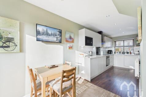 Kitchen/Dining area