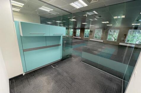 Office to rent Image 5