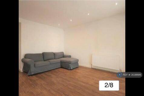 Living Room / Dining Room 
