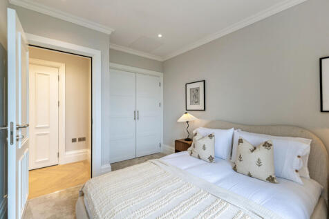 Show Home Photo