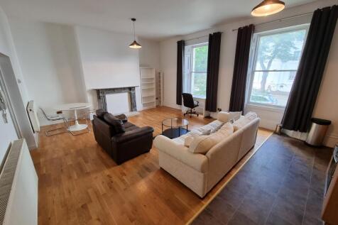 Flat 2, 3 Clarendon Square, Leamington Spa photo 3