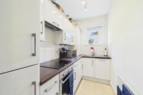 Pittville Lawn, Cheltenham, GL52 2BP photo 3
