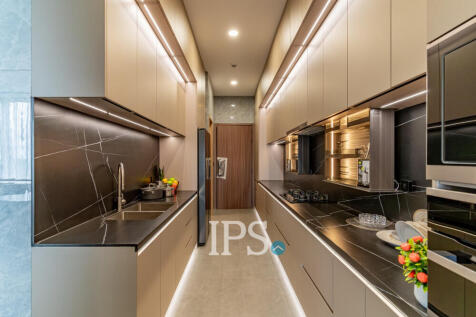 33nd Floor Premium Residence 3 Bedroom Condo For Sale - UC88, BKK1, Phnom Penh