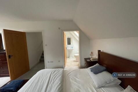 Master Bedroom 3