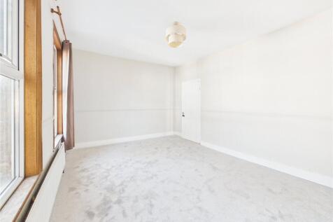 Granville Road, South Woodford, E18 photo 4