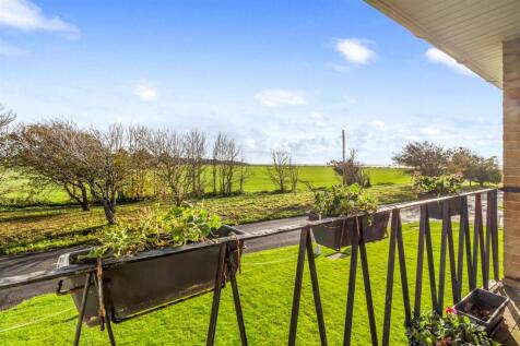 7 St Hellier Court-020.JPG