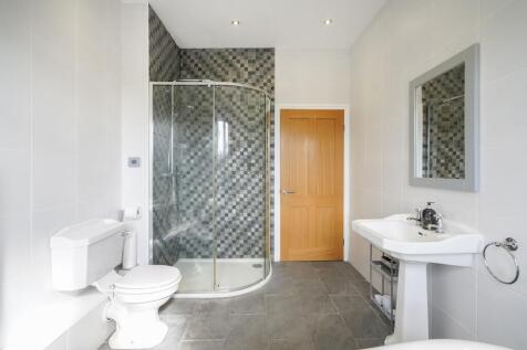 4 bed, 2 bath Detached in Sheffield - Photo 19