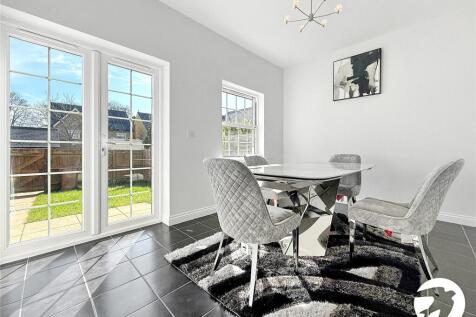 Tarragon Road, Maidstone, Kent, ME16 photo 3