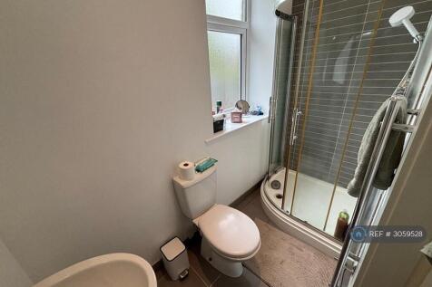 Broadway House, Horsforth, Leeds, LS18 photo 4