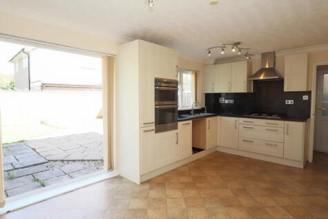 Kitchen:Dining room