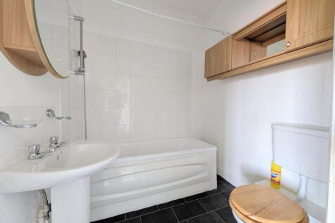 To Let - Liverpool Road, Birkdale, PR8 - One Bed Second Floor Apt photo 3