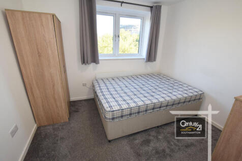 |Ref: R165175|, Canute Road, Southampton, SO14 3FJ photo 4