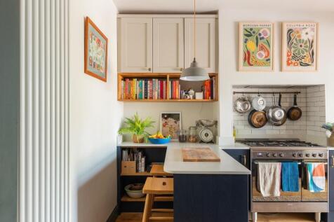 4U3SRBN - Kitchen F.jpg