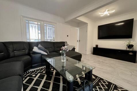 WhatsApp Image 2025-12-03 at 12.23.40 PM (4).jpeg