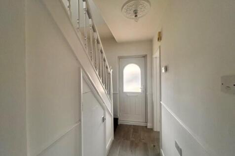Endeavour Crescent, Hull, East Riding of Yorkshire, HU9 photo 3