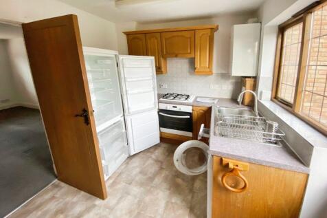 Parsonage Close, Oakley photo 3