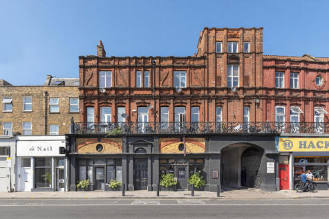 London, E2 - property photo