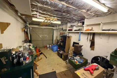Garage.JPG