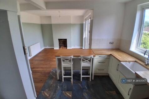 Winifred Road, Coulsdon, CR5 photo 3