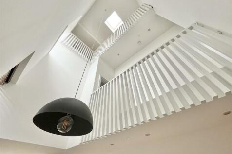 Gallered Landing - All Floors