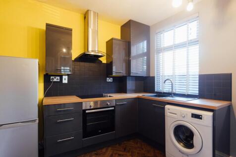 2-bed house on Storer Road, Loughborough, £1,387/mo