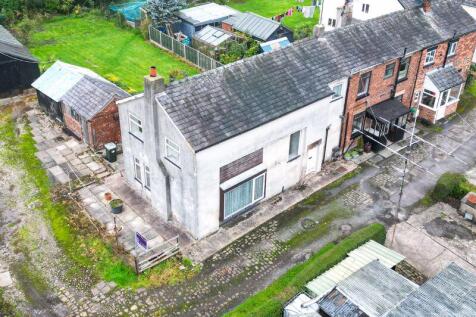Leyland, PR26 - property photo