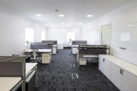 Cams serviced office  9 desk.jpg