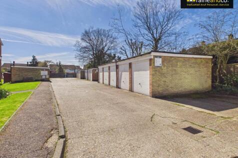 Stapleton Close, Potters Bar photo 4