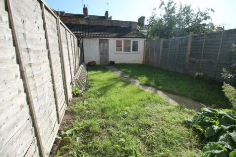 Spencer Street, Kettering, Northamptonshire photo 4
