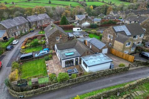 Drone - overhead of home and driveways.jpg