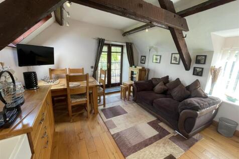 KITCHEN/DINER/LOUNGE