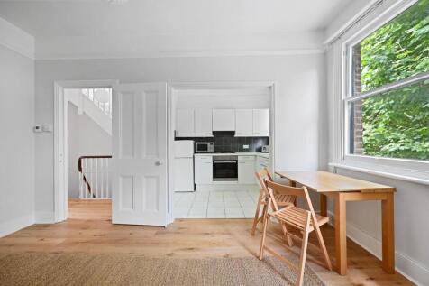 Hammersmith Grove - Reception