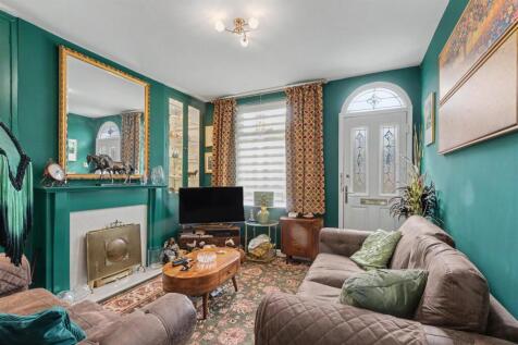 Lounge/Sitting Room