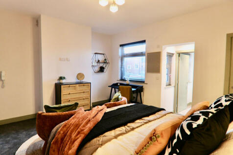 ROOM 4