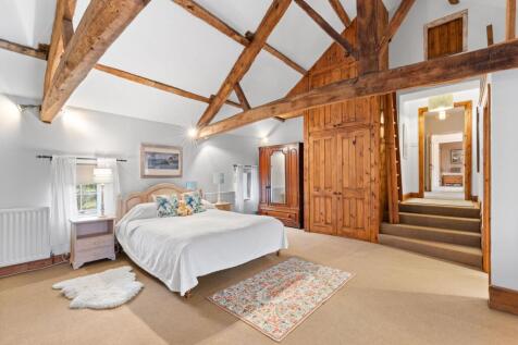 Bedroom 5 to main house / Bedroom 3 to Orchard Cottage