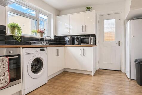 Lansdeer Avenue, BS7 photo 2