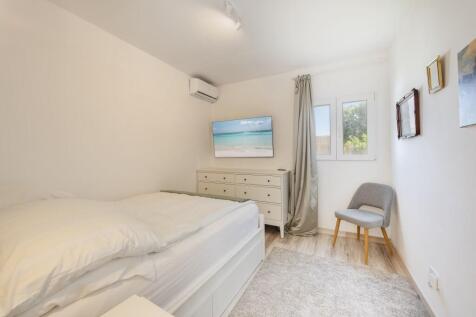 21 - Finca Binissale