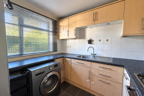 Hethersett Close, Newmarket photo 4