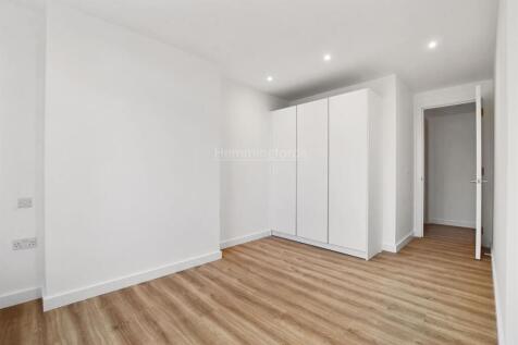 02-35e9GCHMF - 3 Solent Lodge - Bedroom  4-Origina