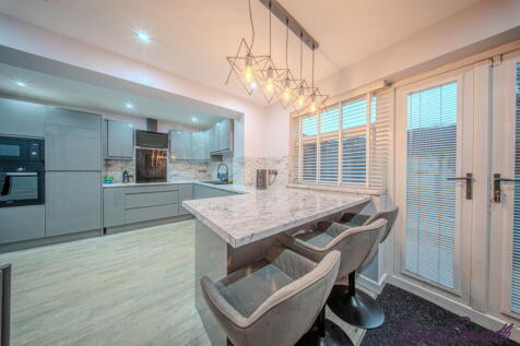 Bradford, BD6 - property photo