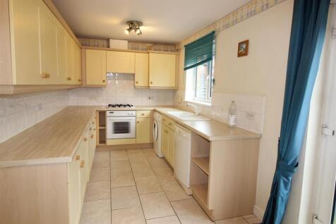 Dining/ Kitchen