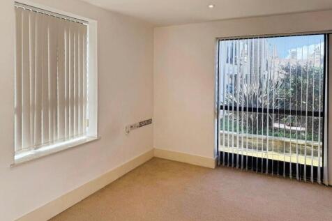 Park Square, Rawdon, Leeds photo 3
