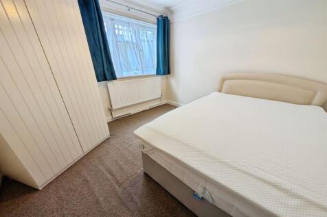 Bassett Heath Avenue, Southampton, SO16 photo 5